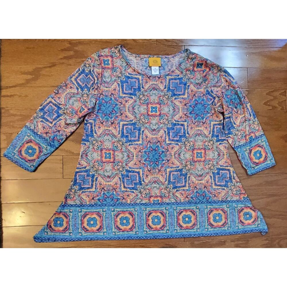 Women Ruby Red Size Medium Colorful Aztec Style Top3/4 Sleeve - Picture 2 of 11